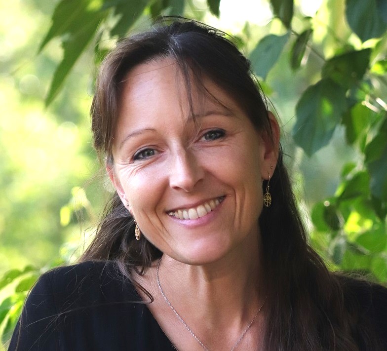 Carine Rougié, praticienne en massages et sophrologie